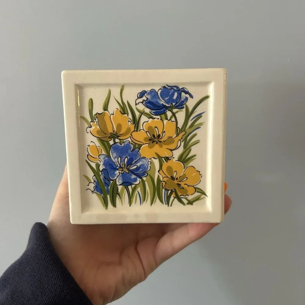 National Silver Co.‎ Nagoya Japan Floral Blue Yellow Vase Ceramic Vintage